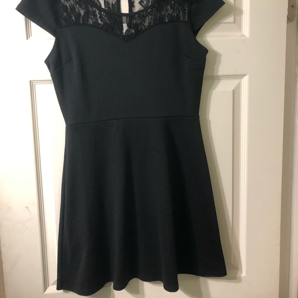 Black Mini-Dress with Lace Detail - Picture 2 of 5